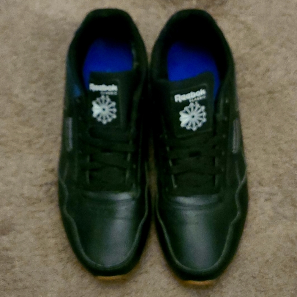 100% authentic classic Reebok sneakers 9